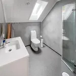 Pet Friendly In With Kitchen Feda