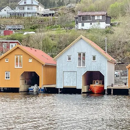 Pet Friendly In With Kitchen * Feda