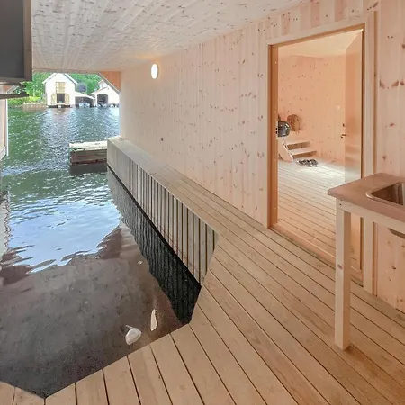 Pet Friendly In With Kitchen * Feda