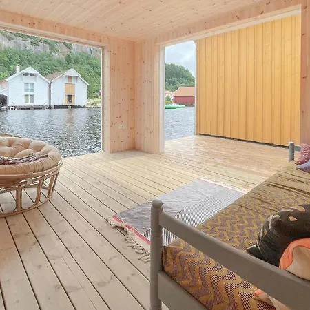 Vakantiehuis Pet Friendly In With Kitchen