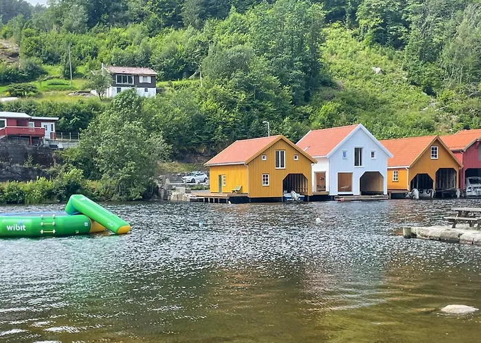 Vakantiehuis Pet Friendly In With Kitchen *